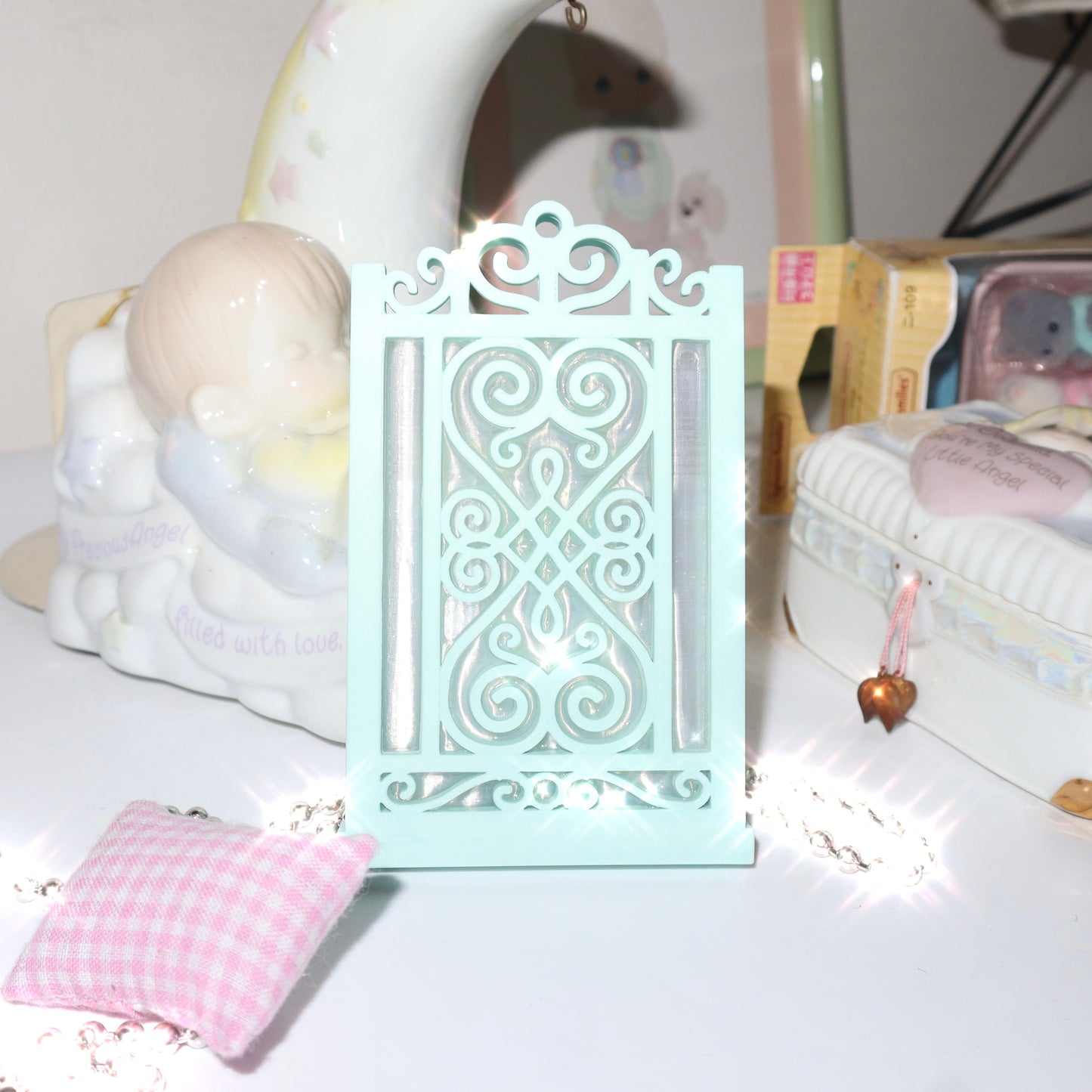 Crown Iron-Gate Holder (Teal)