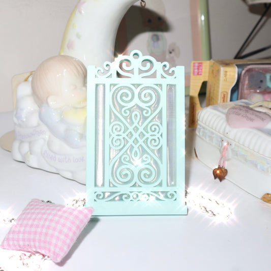 Crown Iron-Gate Holder (Teal)