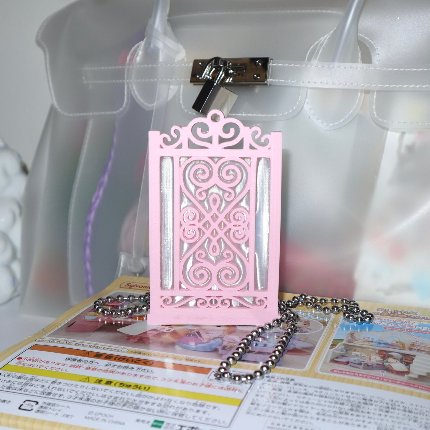 Crown Iron-Gate Holder (Pink)
