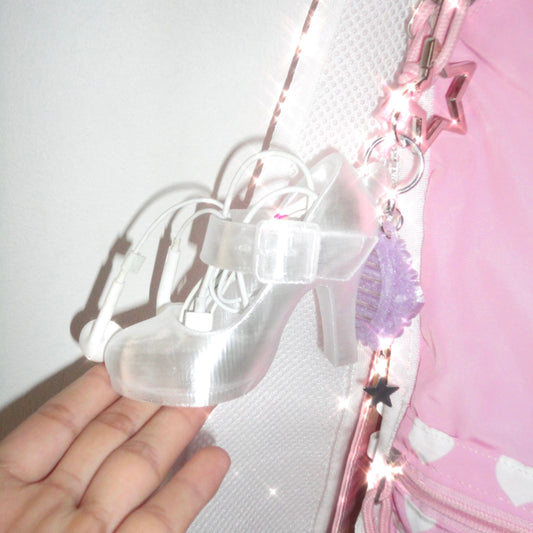 𝐓𝐎𝐓𝐄: Doll-Pump Earphone Holder