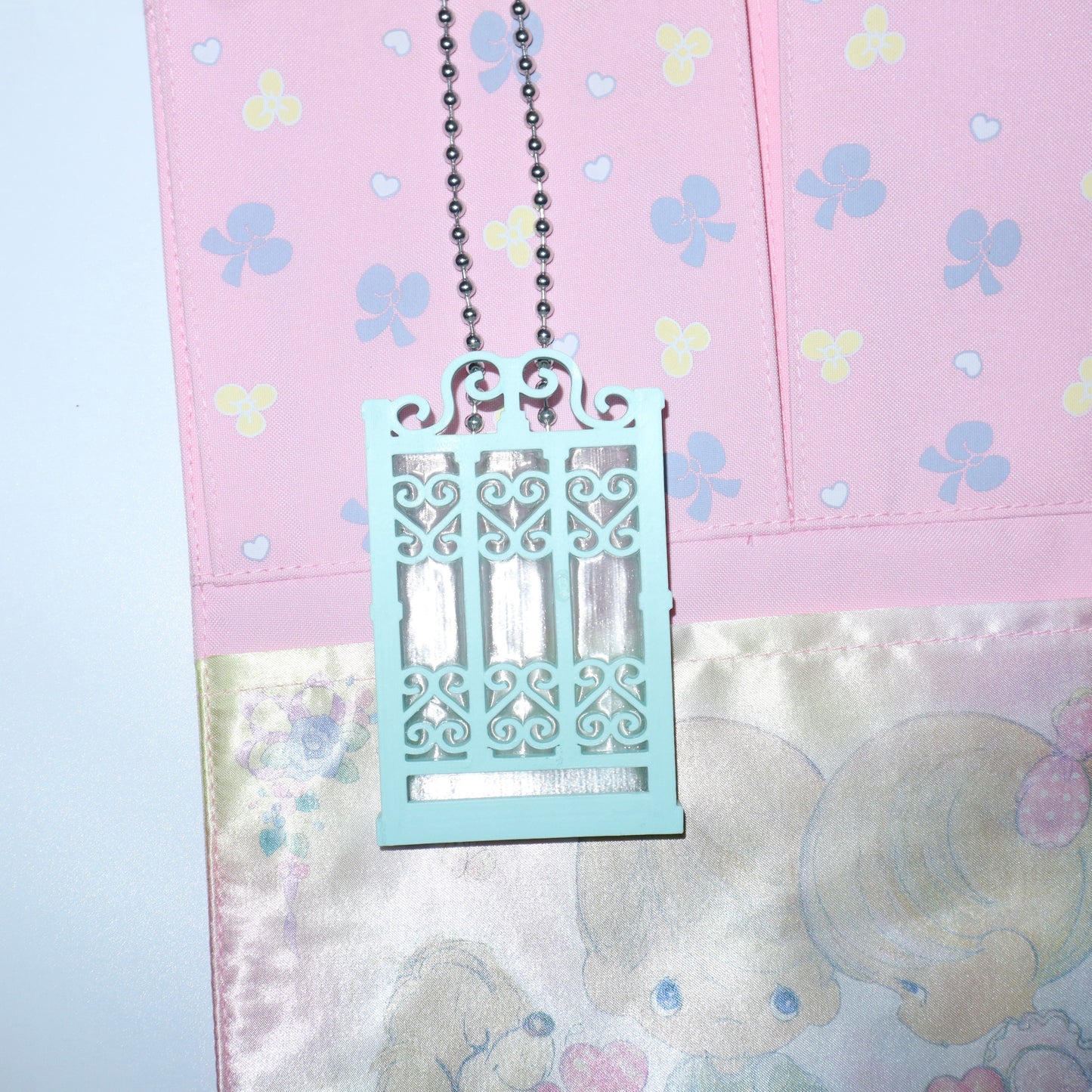 Heart Iron-Gate Holder (Teal)